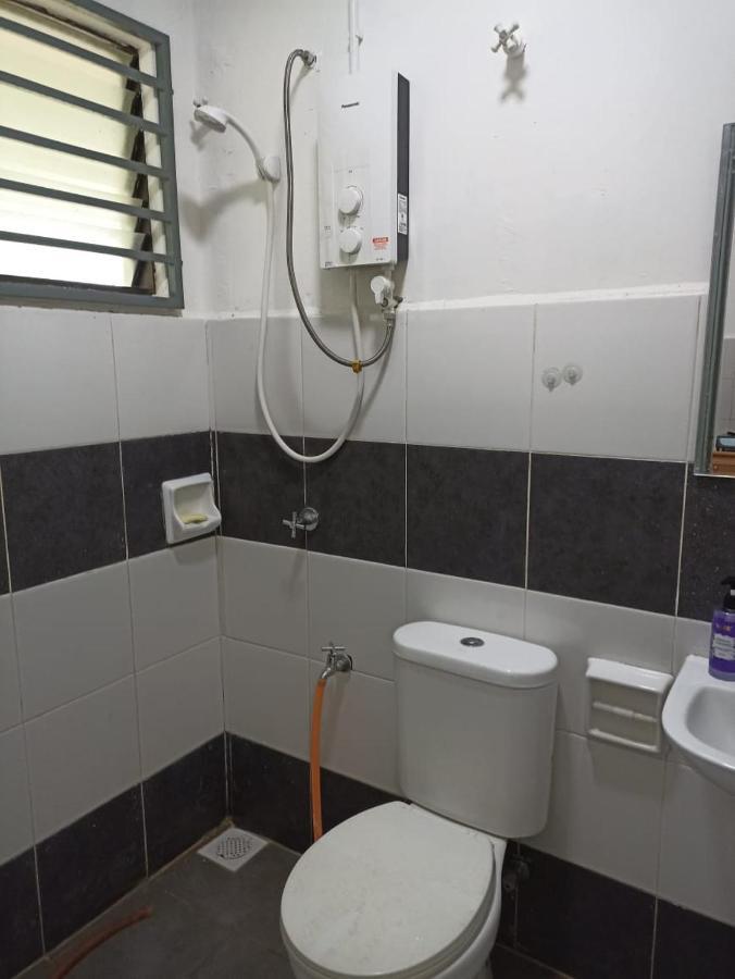 Aisya Homestay Bajet Karak Setia Exterior foto
